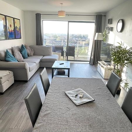 Balcony Marina Apartment With City Skyline Views - Free Secure Parking แมนเชสเตอร์ ภายนอก รูปภาพ